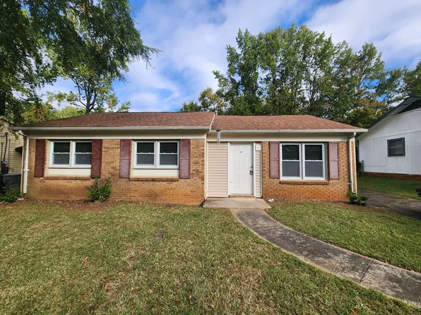 5413 Larkhull Dr, Charlotte, NC 28216