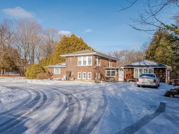 731 Hilldale Ave, Haverhill, MA 01832