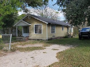 810 N Aransas St, Alice, TX 78332