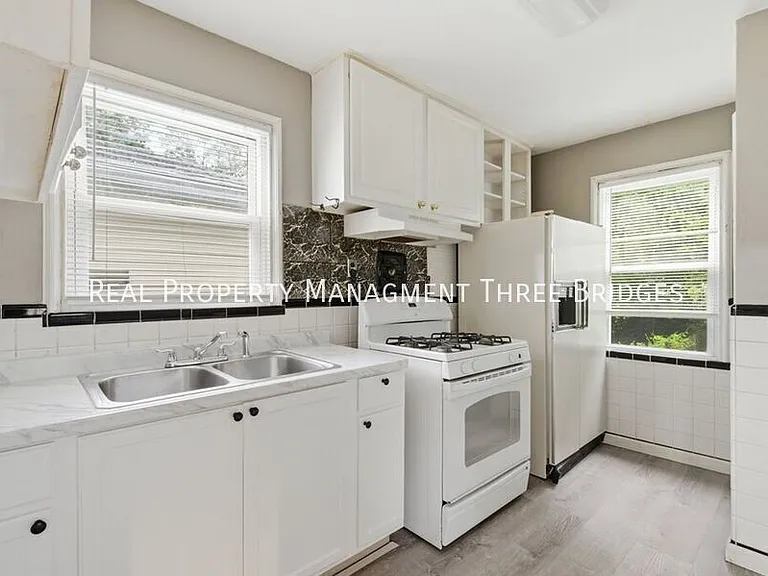 249 S Hartnett Ave — Photo 11