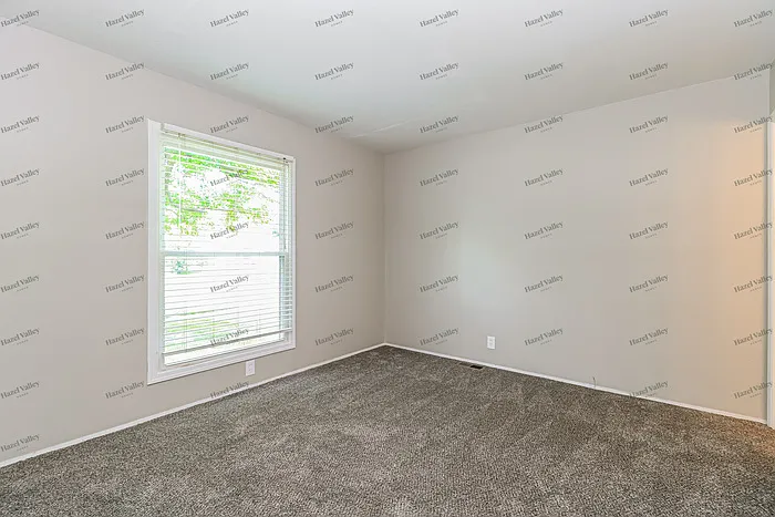 2370 Palm Dr — Photo 9