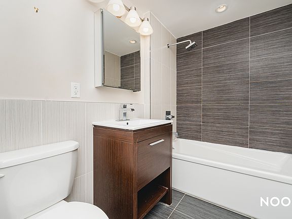5th image of 90 Sullivan Pl #3I