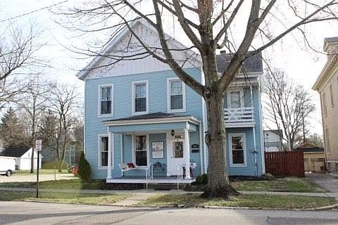 1st image of 302 W Franklin St