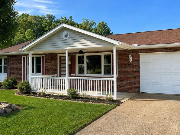 2801 Pinehurst Ln, Huntington, WV 25704
