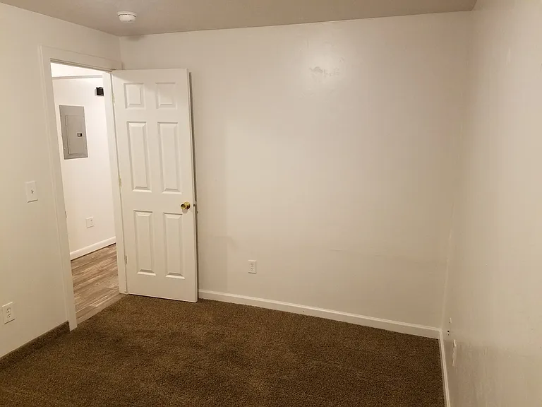 Willow Wood — Photo 15