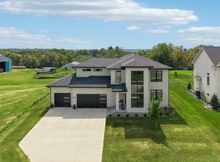 80 NW Alderleaf Dr, Waukee, IA 50263