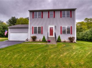 27 Audubon Ln, Hope, RI 02831