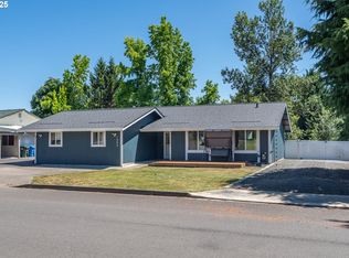 1304 E 4th Ave, Sutherlin, OR 97479