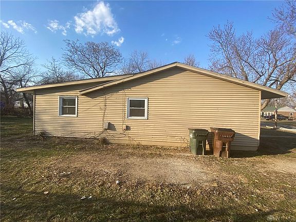 2nd image of 1595 Honeybee Dr