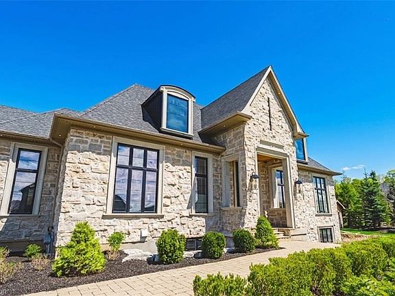 3rd image of 38 Visser Dr