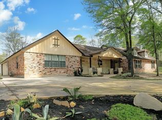 2004 Northshore Dr, Conroe, TX 77304