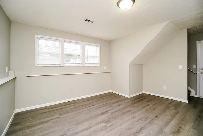 1540 Tall Meadows Dr — Photo 10