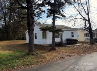 2505 Moreland St, Charlotte, NC 28208