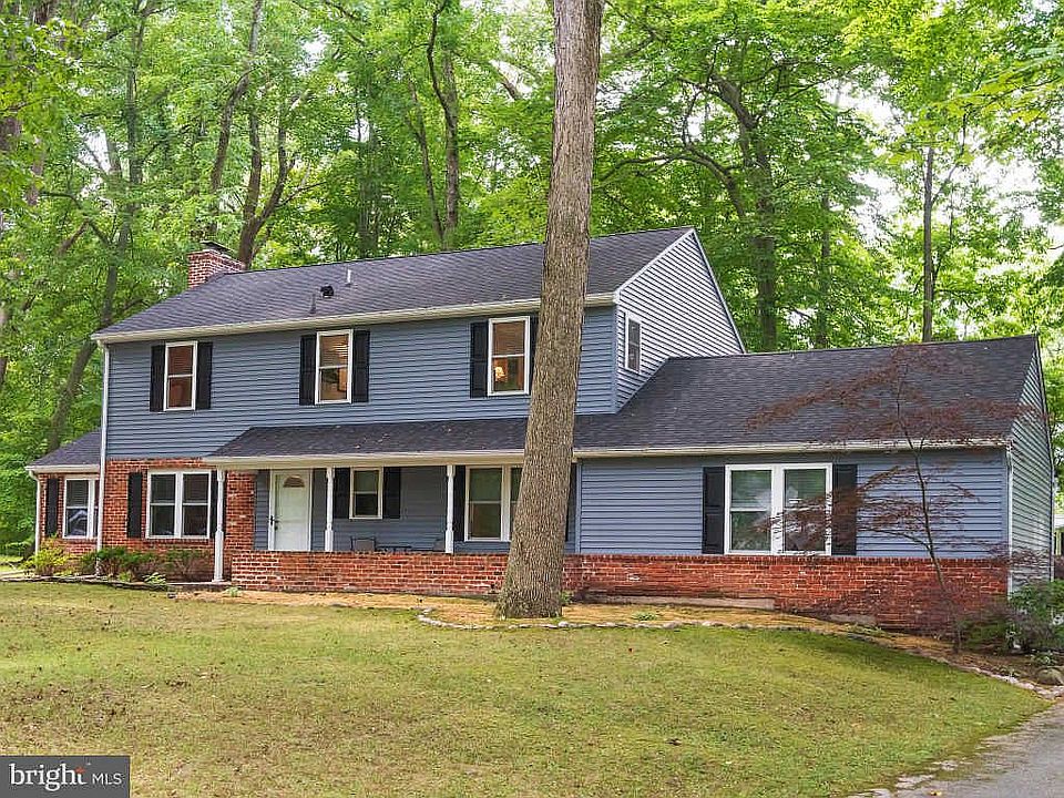 1st image of 20 Woodland Cir
