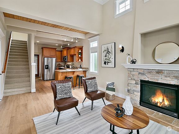 4th image of 610 10th Avenue #B