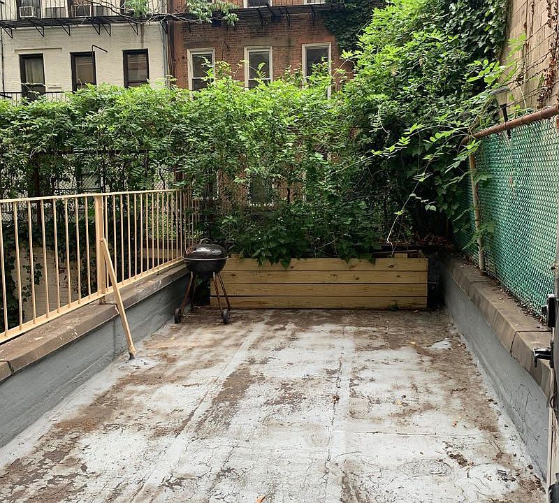 1st image of 424 W 57th St #1C2
