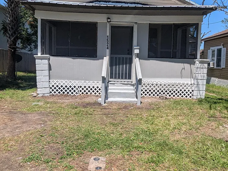 1524 Mount Herman St — Photo 1