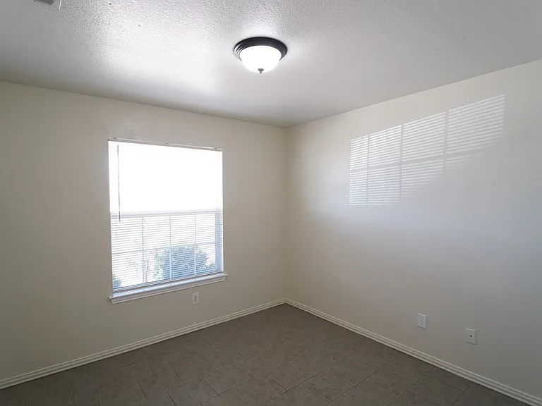 327 S Blue Jay Ct — Photo 18