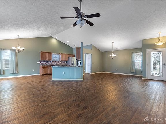 3rd image of 4810 Belmont Pl
