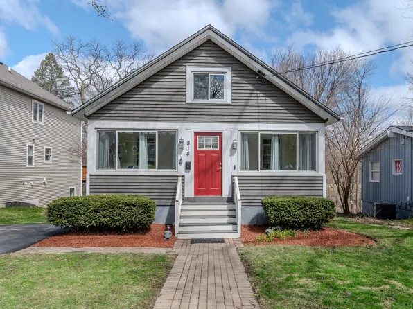 814 State St, Saint Charles, IL 60174