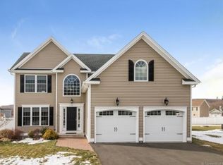 51 Empress Dr, Southington, CT 06489