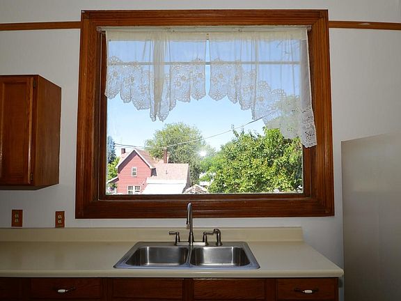 4th image of 315 E Kiernan Ave