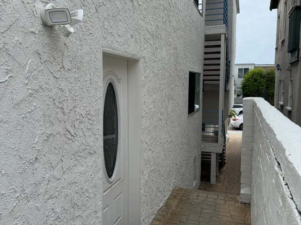 1744 Manhattan Ave #3, Hermosa Beach, CA 90254