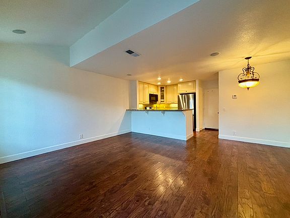 3rd image of 7608 Palmilla Dr Unit 54