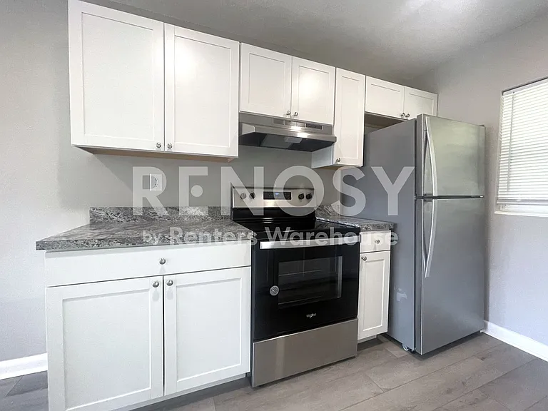 310 S Arcturas Ave #3 — Photo 8