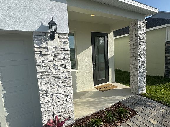 2nd image of 1041 Canfield Cir SE