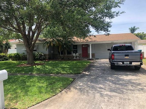 2nd image of 8962 Lakewood Dr