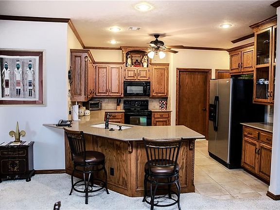 4th image of 1036 SW 109th St