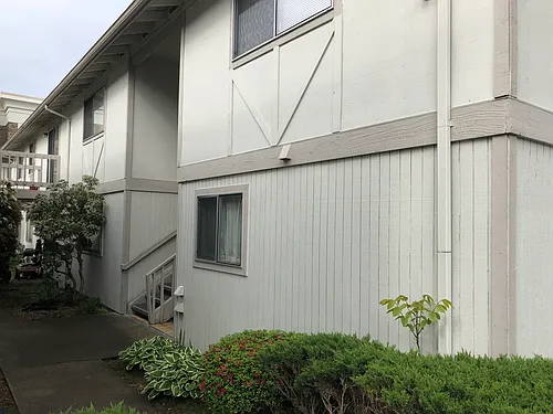 3332 Bridgeport Way W Photo 1
