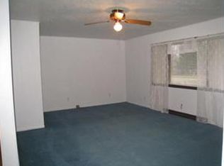 56933 Oak Rd, South Bend, IN 46619