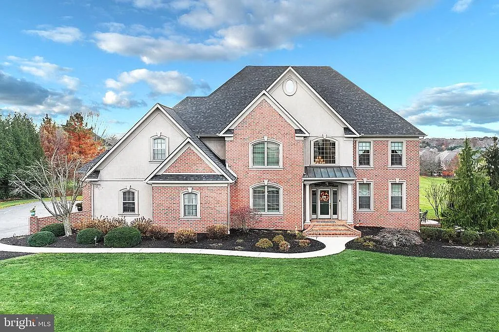 1307 Wicklow Dr photo 1
