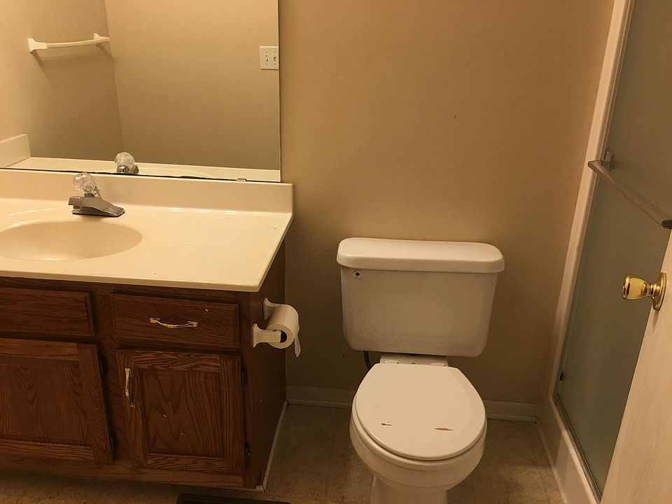 2nd image of 507 Sky Vue Dr APT B