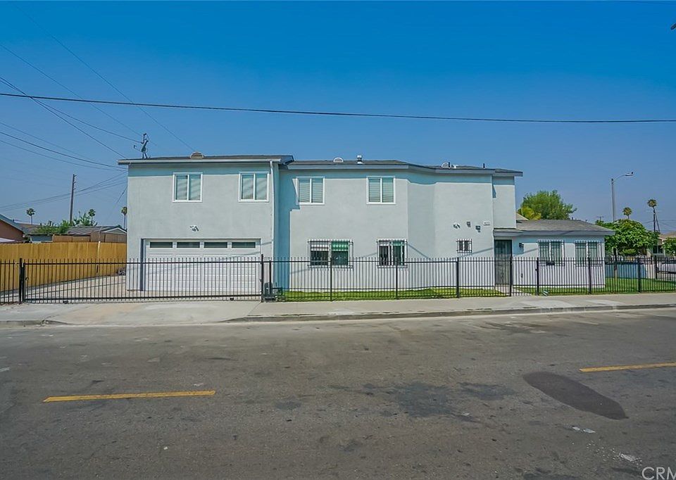 1st image of 422 W 91st Pl