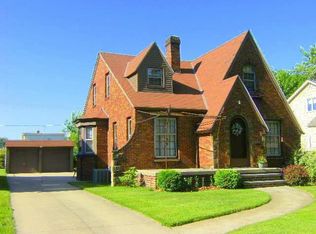 17102 Woodbury Ave, Cleveland, OH
