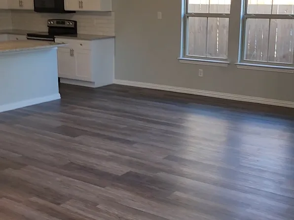 5520 Curzon Ave, Fort Worth, TX 76107