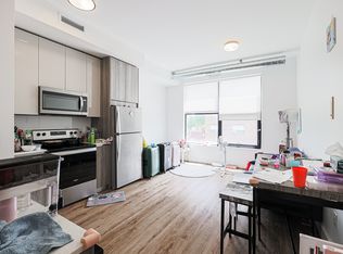 3020 Dundas St W #302, Toronto, ON M6P1Z3