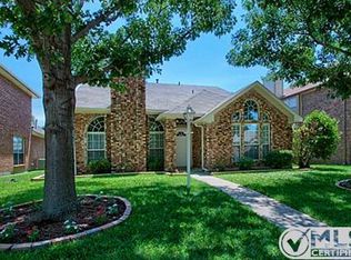 1114 Wild Cherry Dr, Carrollton, TX 75010