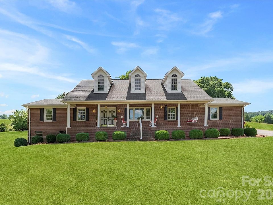 1st image of 462 Patrick Rd