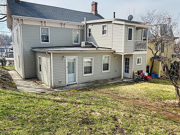 2nd image of 1206 Main Street