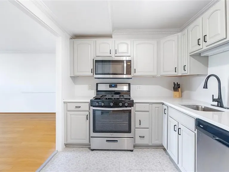 2965 Pharr Court South NW #NW-817-817 — Photo 2