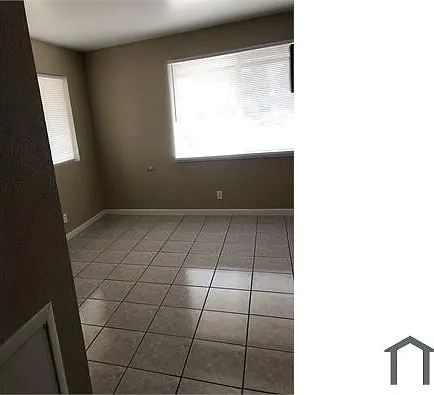 1209 N Virginia St — Photo 4