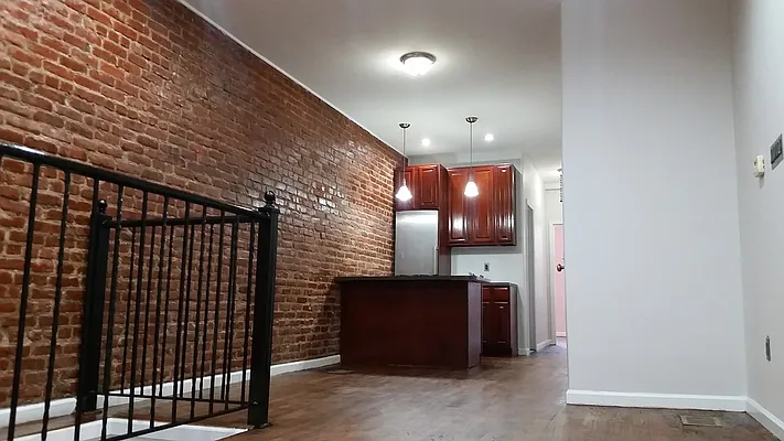 Rented by G2 Realty Group LLC | media 26