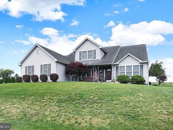 2nd image of 176 Dogwood Dr
