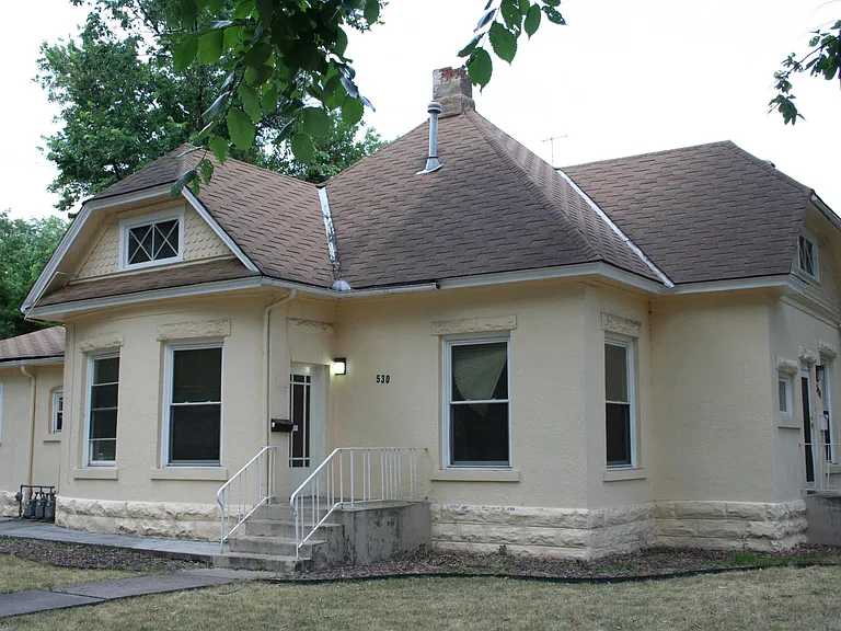 530 Mathews St — Photo 4