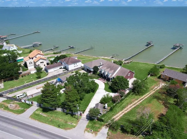 5419 W Bayshore Drive, Bacliff, TX 77518