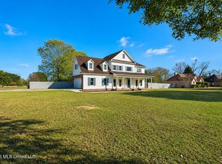 34 Hidden Hills Dr E, Picayune, MS 39466